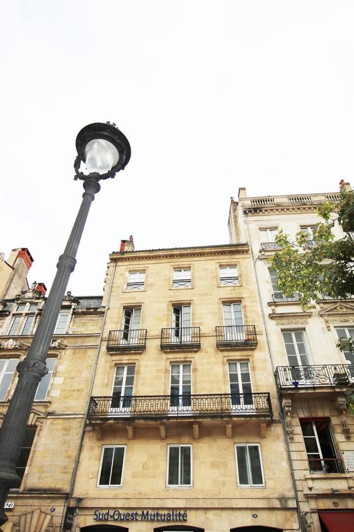 Guestready - Sunny Attic Apt Near Grand Theatre Bordeaux Bagian luar foto