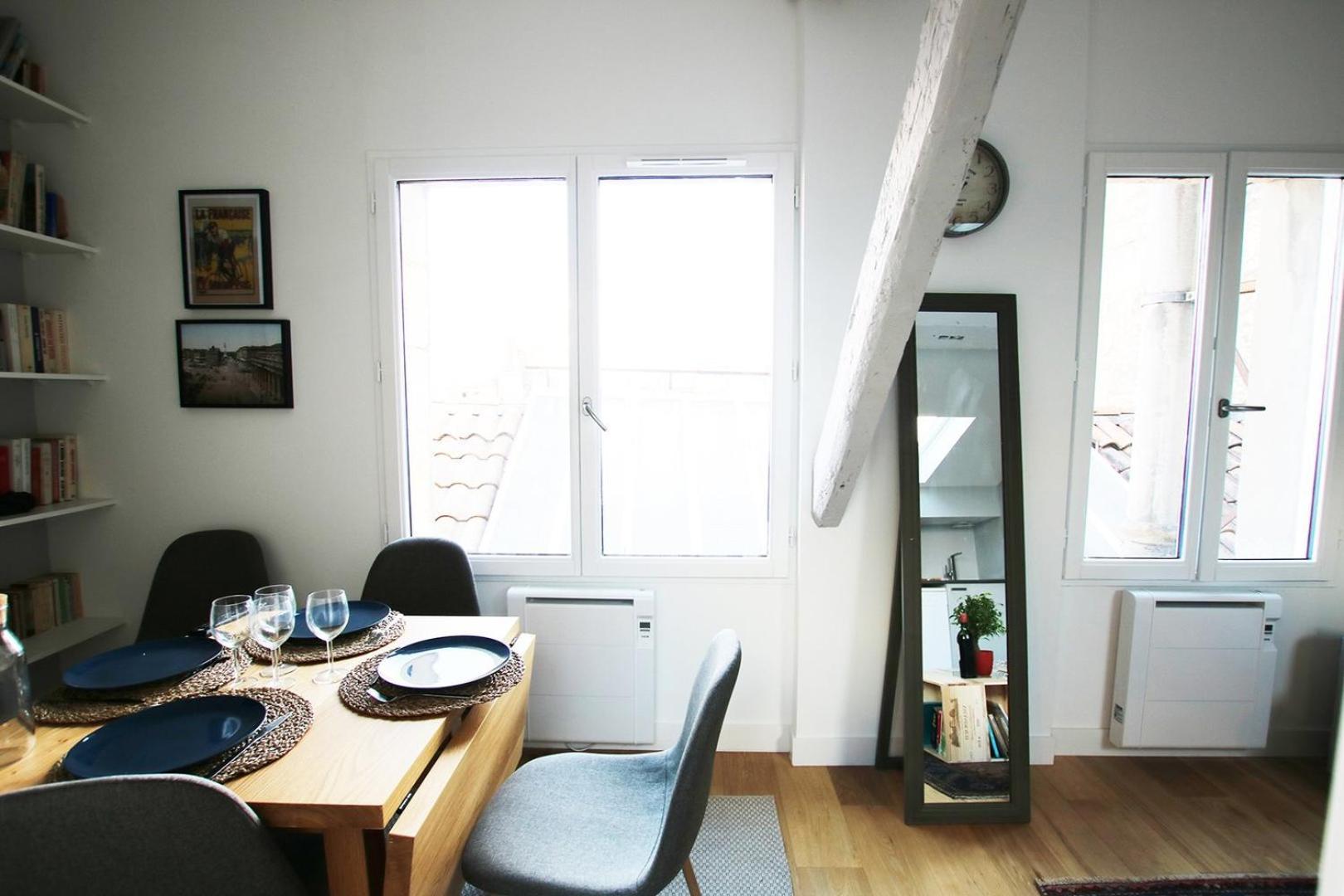 Guestready - Sunny Attic Apt Near Grand Theatre Bordeaux Bagian luar foto