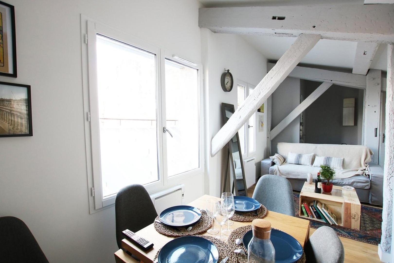 Guestready - Sunny Attic Apt Near Grand Theatre Bordeaux Bagian luar foto